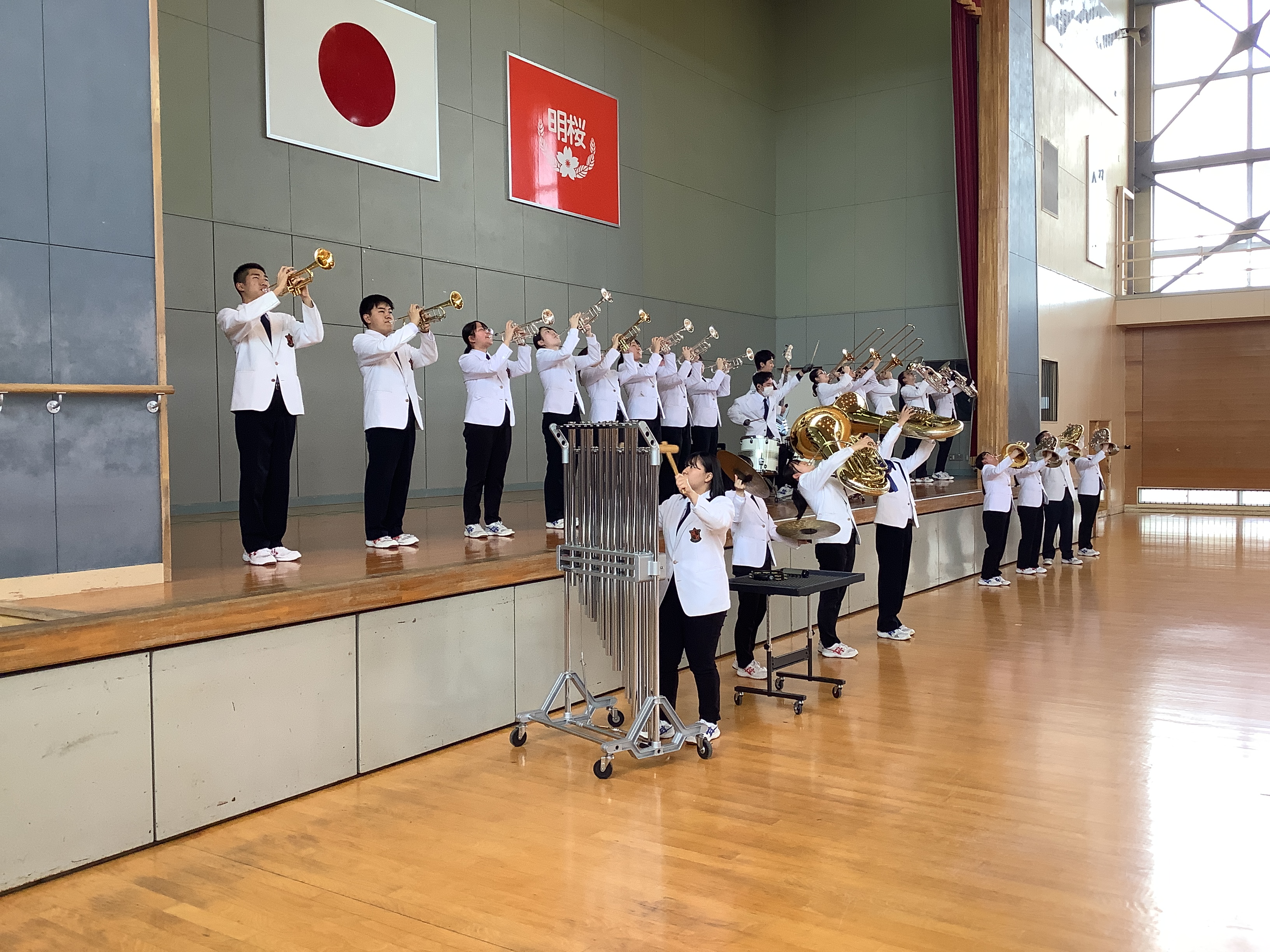 4月8日(金) 4月8日(金)